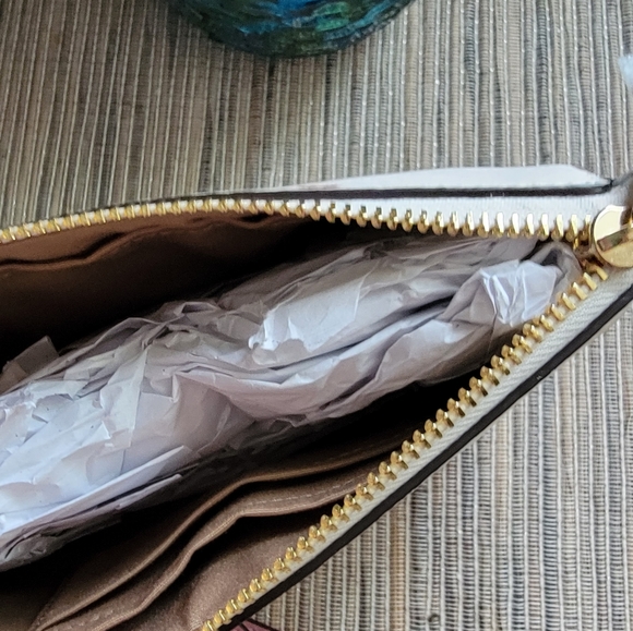 Coach Nolita 19 with heart Petal print in white - Picture 9 of 11